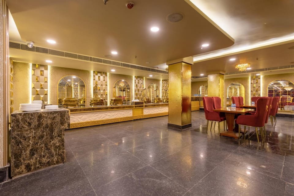 The PratiQ Luxe - Paschim Vihar  Hotel in Delhi