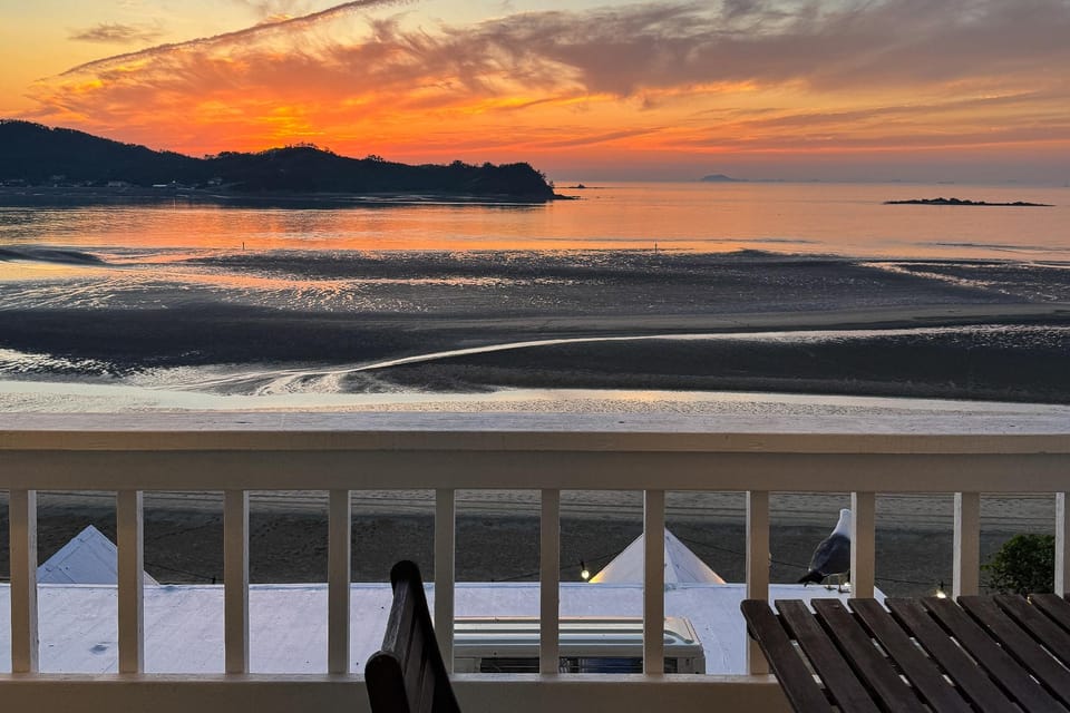 Taean Sunset Stay & Grill Hotel in South Korea