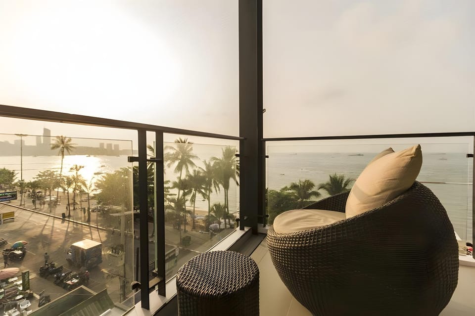 Serenotel Pattaya Hotel in Pattaya City