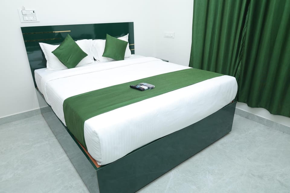 Skytouch Residency, Sholinganallur Hotel in Chennai