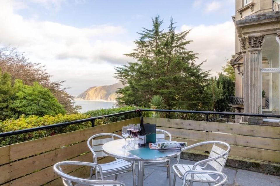 The Valley of Rocks Hotel Hotel in Saint Vincent