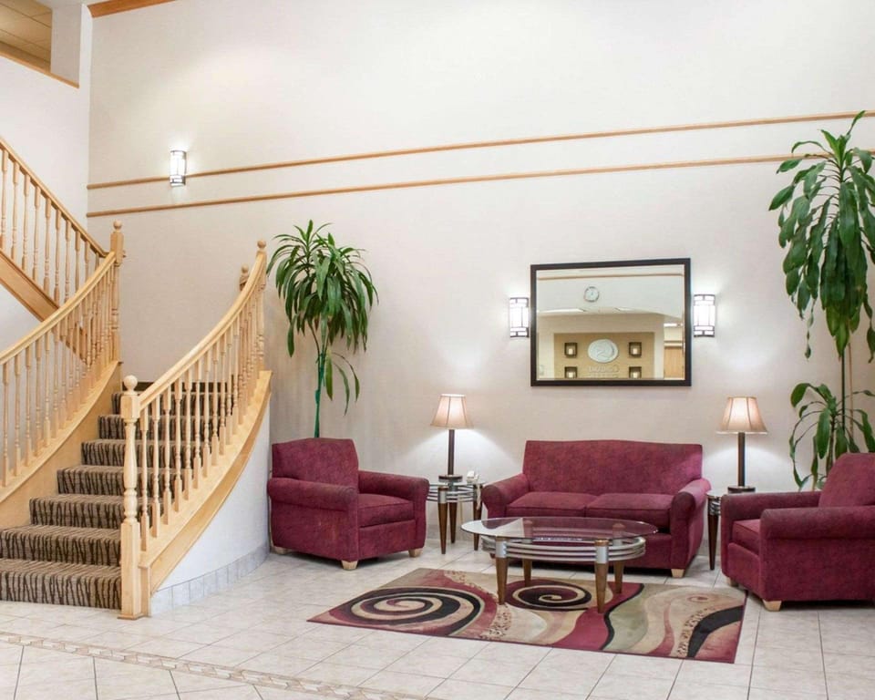Comfort Suites Airport Hotel in Boise