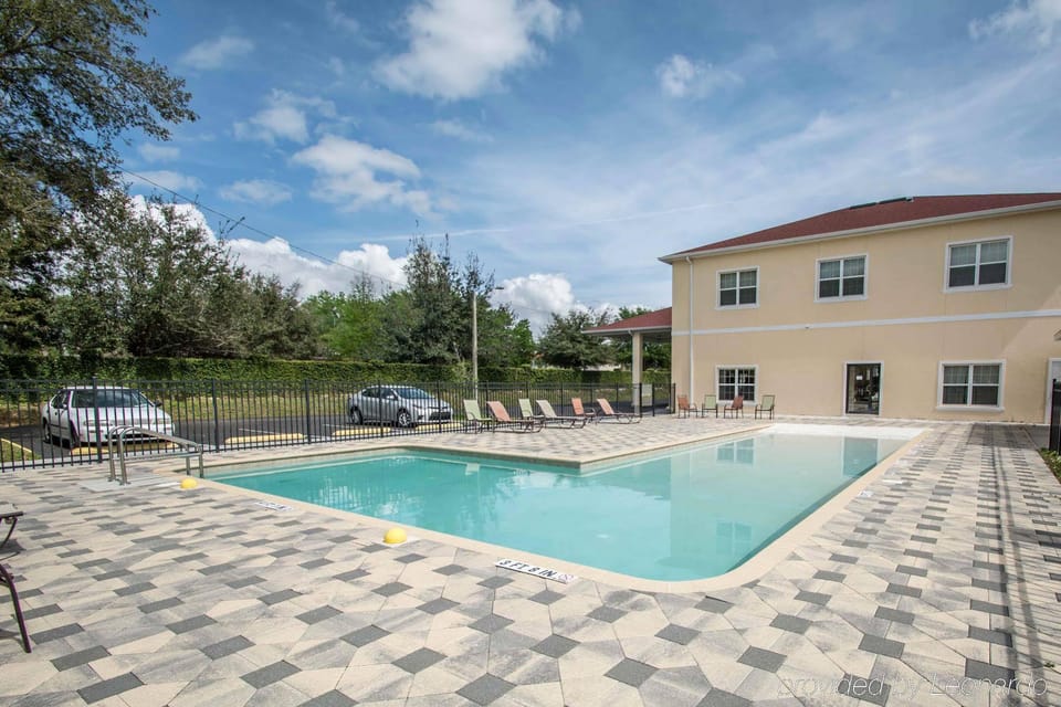 Green Palms Extended Stay Hotel in Osceola County