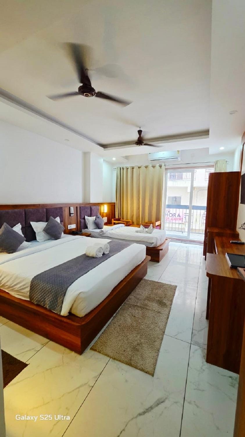 Hotel Tapomay Retreat Hotel in Rishikesh