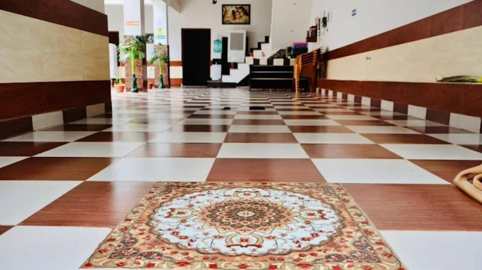 Mukhiya Ji Kripa Nikunj Ashram Barsana UP Hotel in Uttar Pradesh
