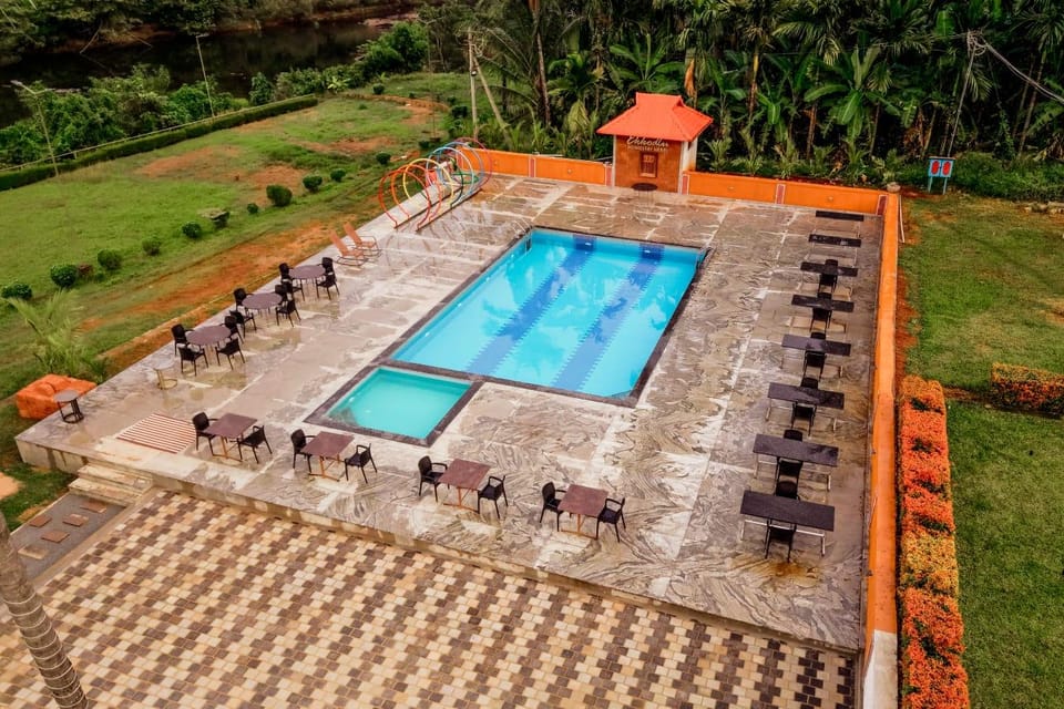 Swimming pool