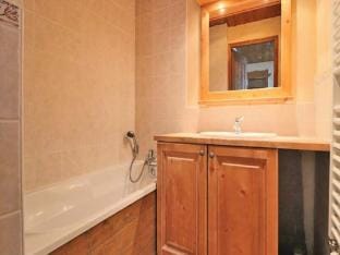 Rooms for 8 People Hotel in Montvalezan