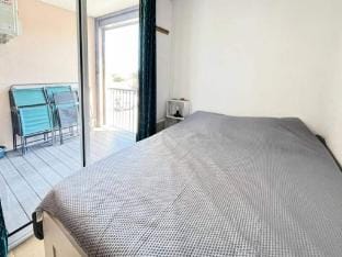 Rooms 6 People Hotel in Le Grau-du-Roi
