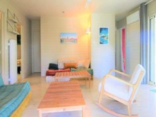 Houses  Villas for 6 People Hotel in Gassin