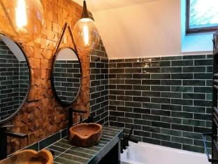 Chalets for 10 People Hotel in Uvernet-Fours