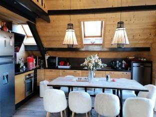 Chalets for 10 People Hotel in Uvernet-Fours