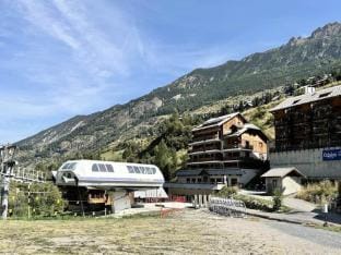 Residence Terrasses Vars Ste Marie Hotel in Piedmont
