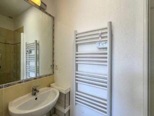 Houses  Villas for 10 People Hotel in La Londe-les-Maures