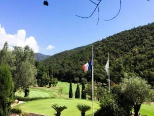 Houses  Villas for 10 People Hotel in La Londe-les-Maures