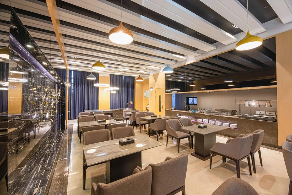 M·Man Hotel (Shanghai Hongqiao Airport Huxing Road Branch) Hotel in Shanghai