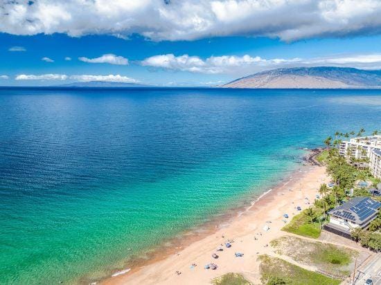 Kihei Kai Nani 238 - Garden View 1 Bedroom, Split AC, Steps to Kamaole II Beach! Hotel in Wailea