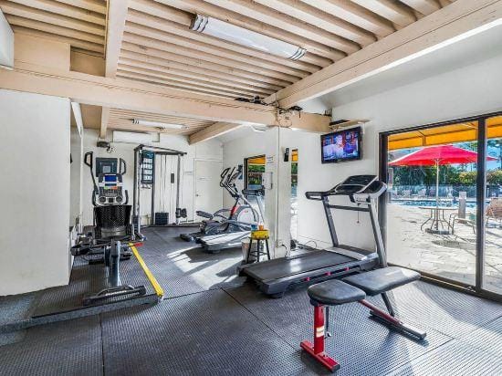Kamaole Sands 2-204 - Dramatic Ocean and Courtyard Views, 1bd / 2ba, AC, Wi-Fi Hotel in Wailea