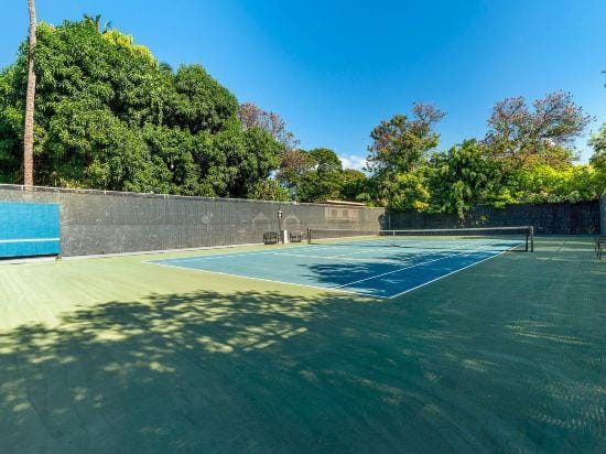 Kihei Akahi C-411 - Modern Top to Bottom Remodel, Split-AC, across from Kam II Hotel in Wailea
