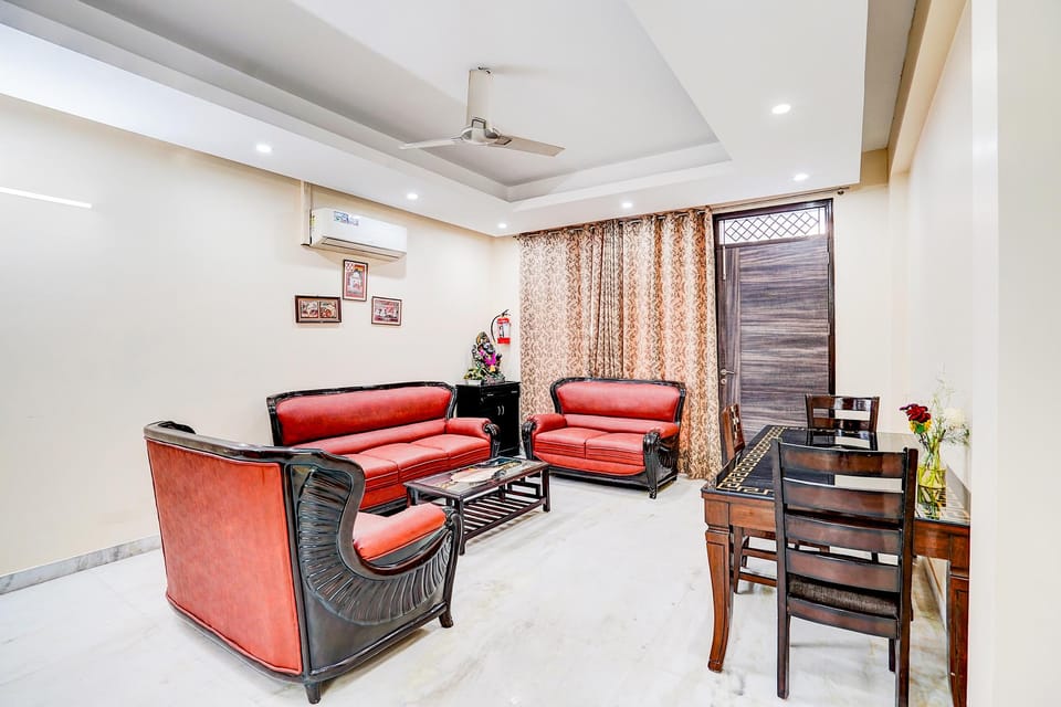 FabHotel Sarala Residency Hotel in Noida