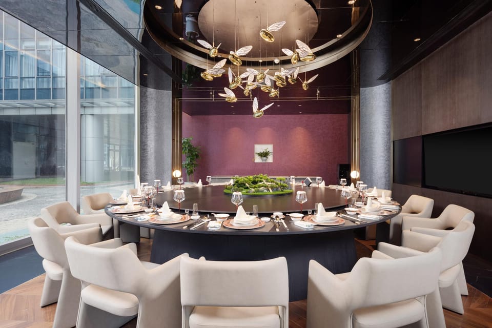 靖江金融中心丽芮酒店Jingjiang Radisson RED Hotel Hotel in Jiangsu