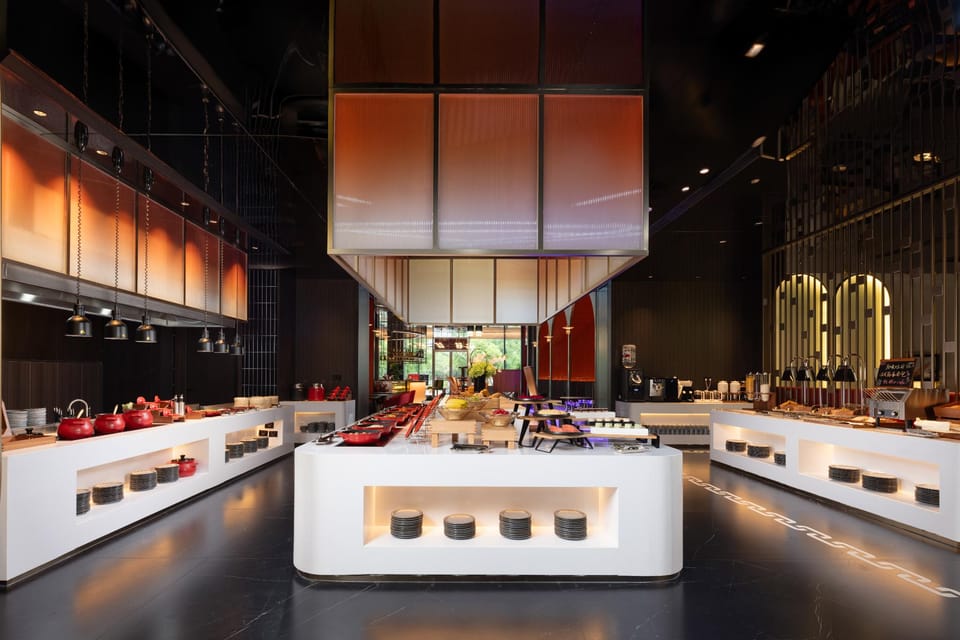 靖江金融中心丽芮酒店Jingjiang Radisson RED Hotel Hotel in Jiangsu