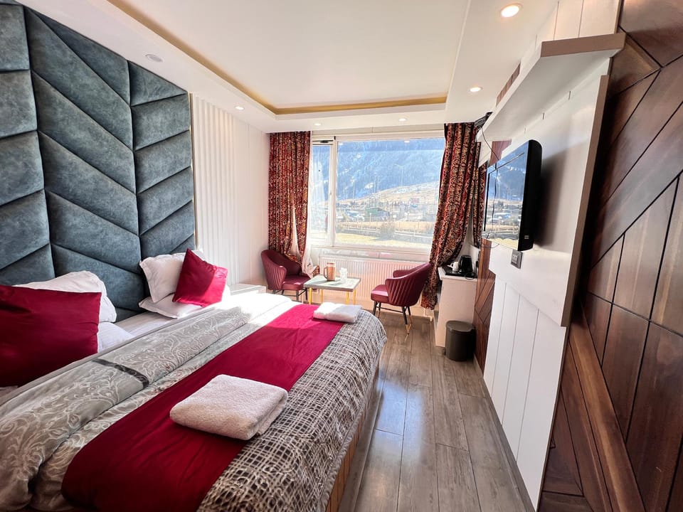 Hotel Sonamarg Glacier  Hotel in India