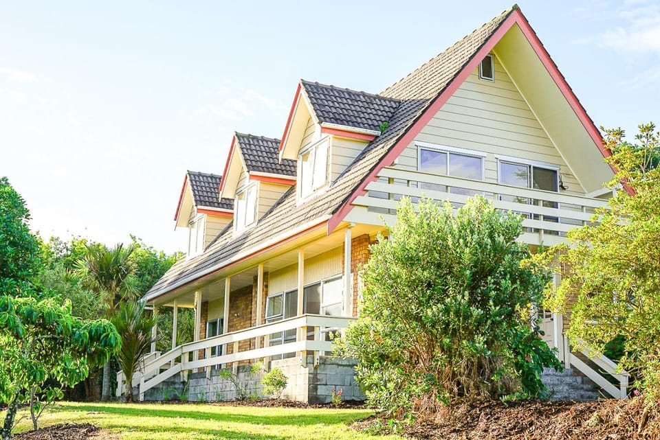 Ora Springs Retreat Lodge in Whangārei