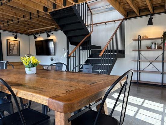 The Podium - Modern Cottage - Central Oatlands Hotel in Tasmania