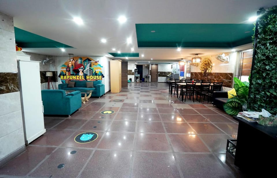 FlexiBay Girls Hostel Hotel in Delhi