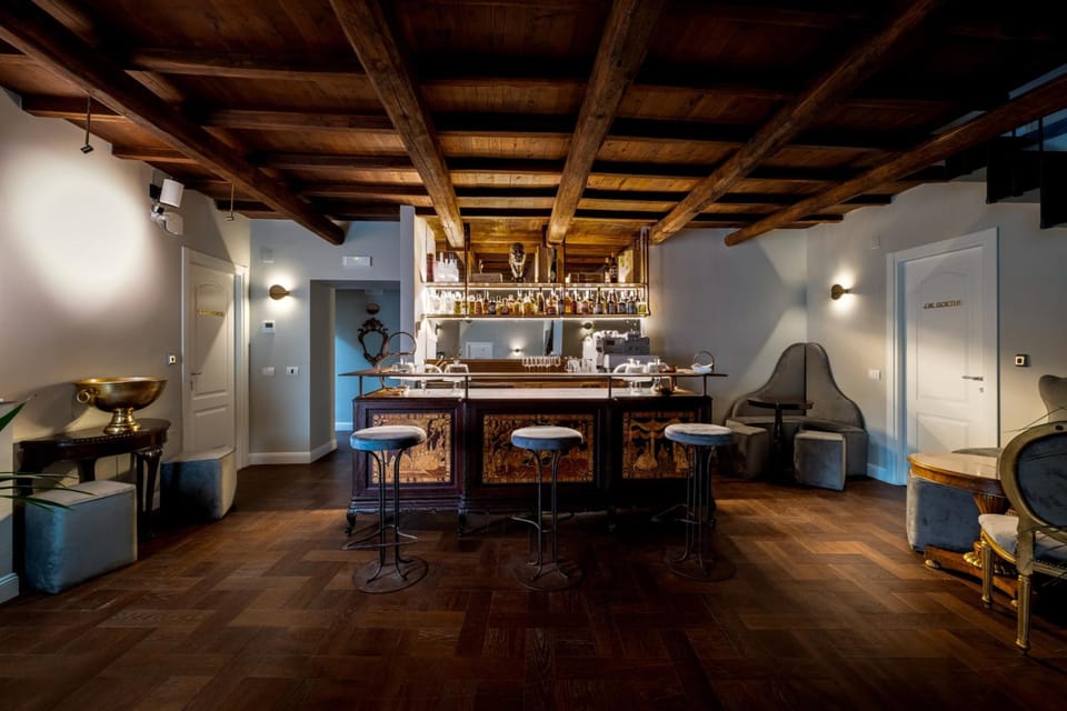 Bar/lounge
