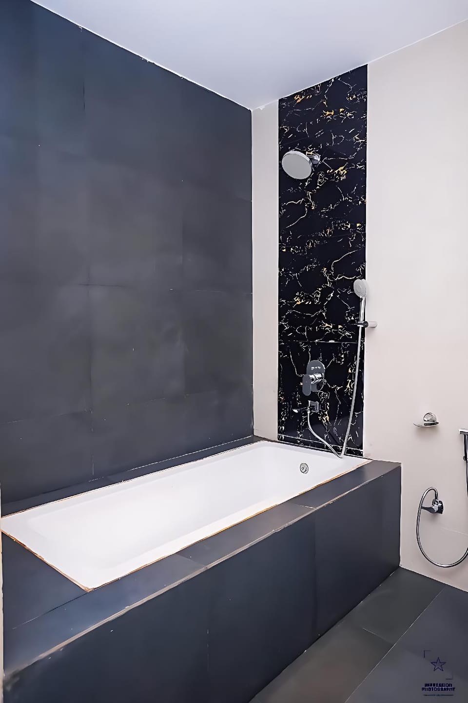 Bathtub
