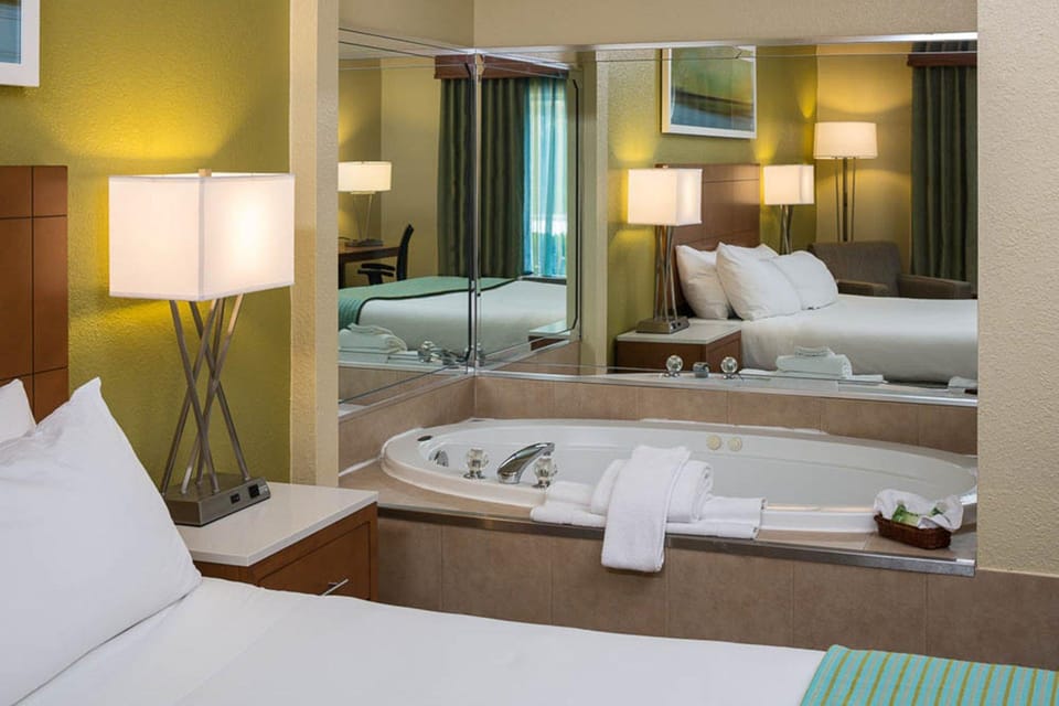 Suite room