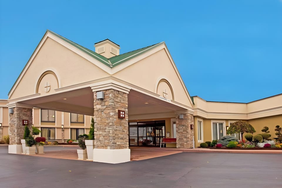 Buffalo Airport Hotel Hotel in Cheektowaga