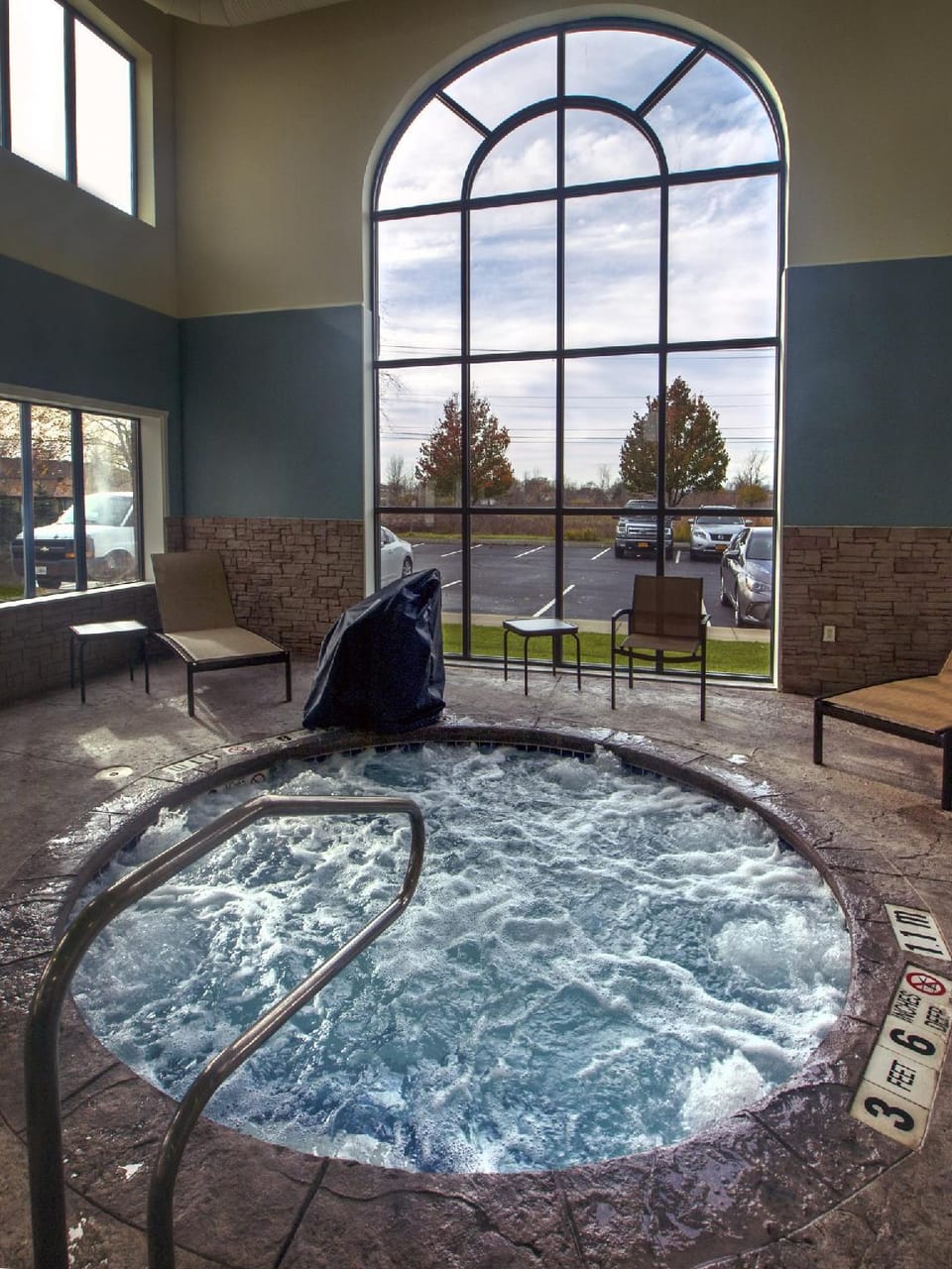 Holiday Inn Express & Suites Buffalo Airport By IHG Hotel in Cheektowaga