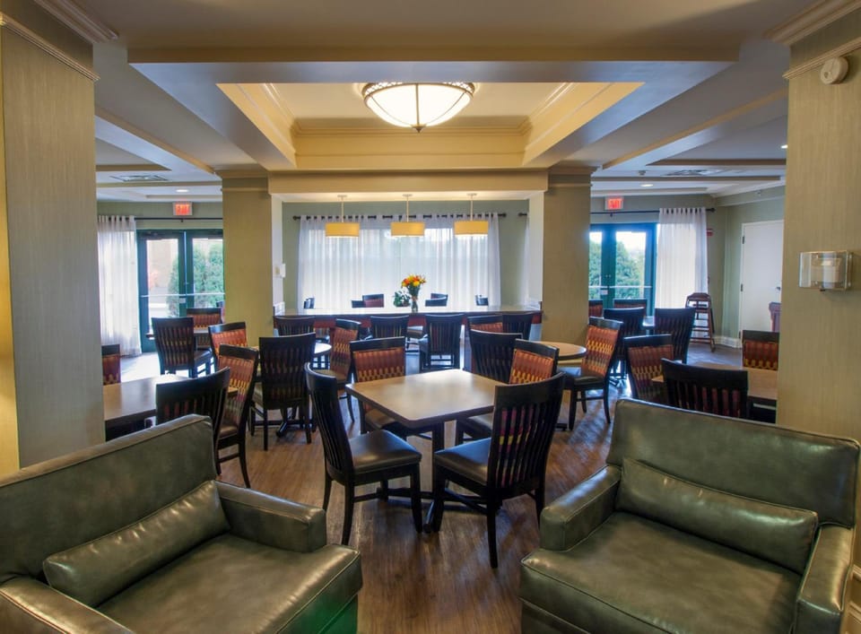 Holiday Inn Express & Suites Buffalo Airport By IHG Hotel in Cheektowaga