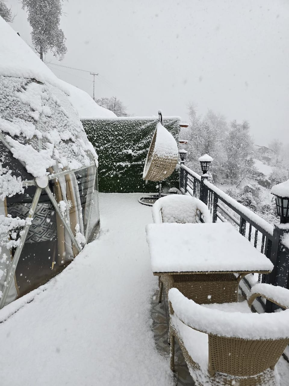 The Glamp Hills Auli Hotel in Uttarakhand