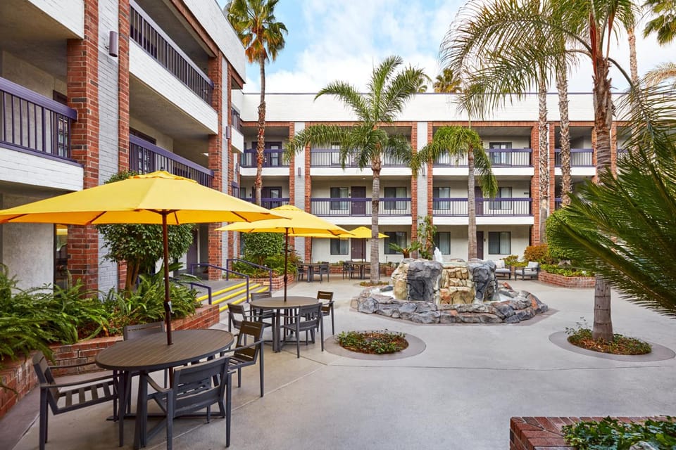 Best Western Plus Meridian Inn & Suites, Anaheim-Orange Hotel in Santa Ana