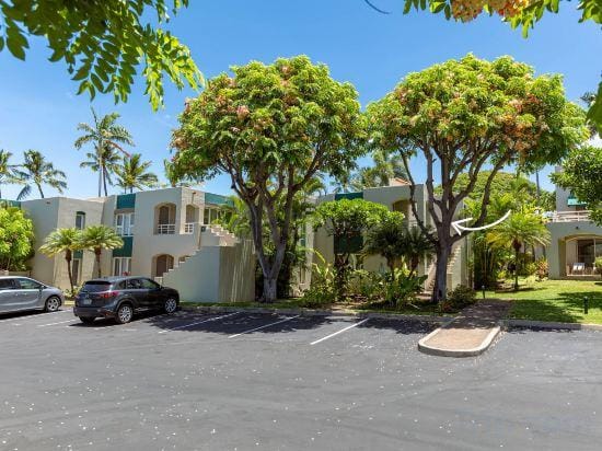 New! Palms 702 - Romantic Retreat - Split AC in Bedroom - Open-Air Living Area Hotel in Wailea