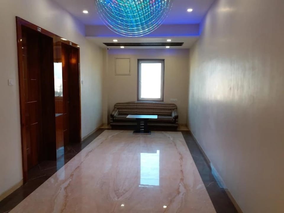 Hotel Jenish Palace Rajkot Gujarat Hotel in Gujarat