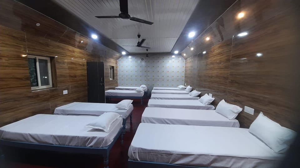 Thungabhadra River View Resort Hotel in Karnataka