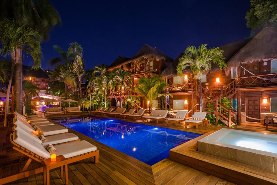 Swimming pool