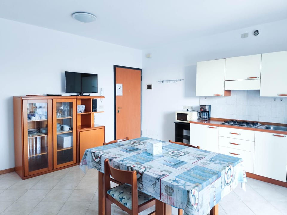Apartment with terrace and pool Hotel in Cavallino-Treporti