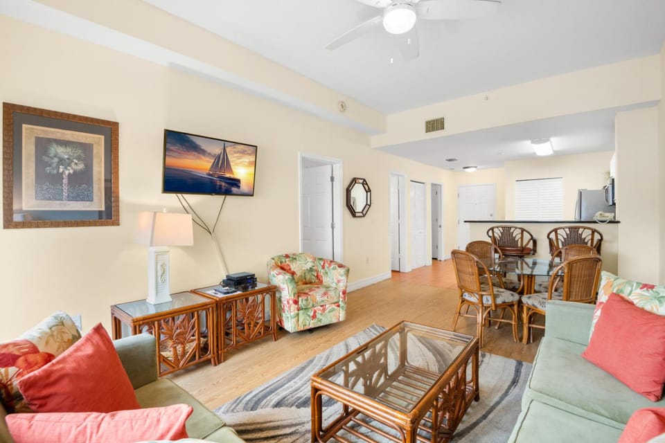 Madeira Bay Resort Apartment hotel in Madeira Beach