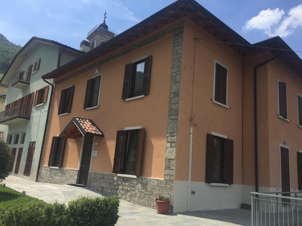 Residence La Canonica Hotel in Province of Lecco