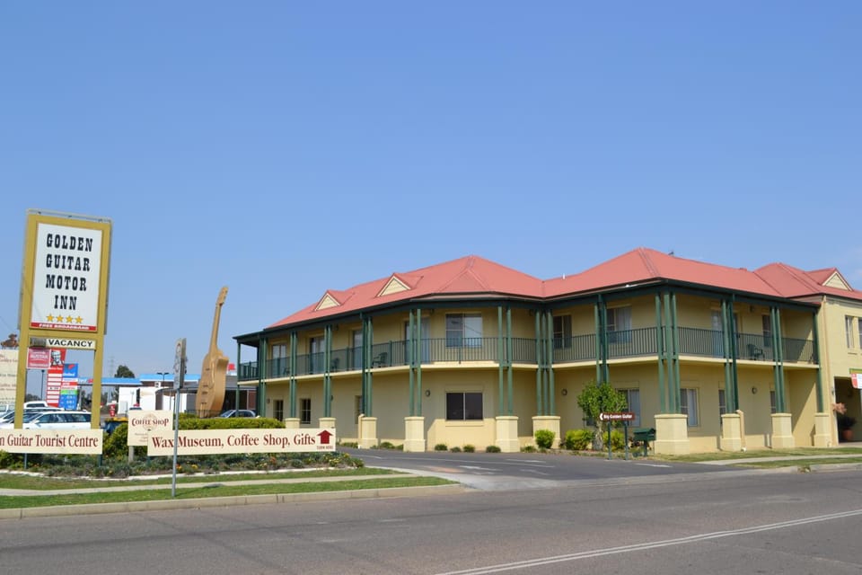 Golden Guitar Motor Inn Motel in Tamworth