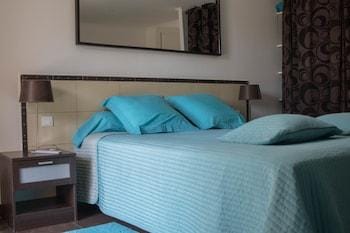 Villa Nais Bed and Breakfast in La Londe-les-Maures