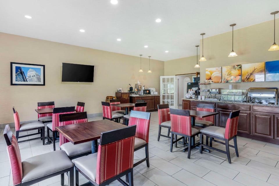 Comfort Inn & Suites La Grange - Louisville Area Hotel in Indiana