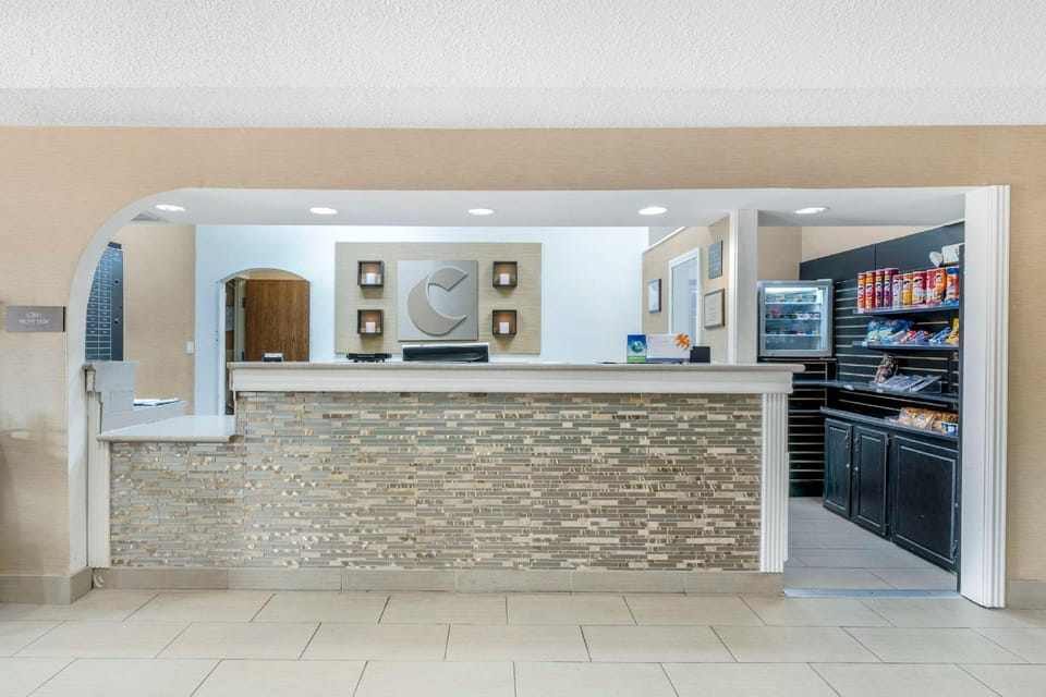 Comfort Inn & Suites La Grange - Louisville Area Hotel in Indiana