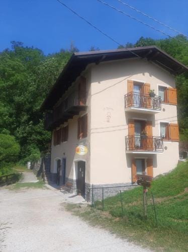 CA' VIRASOLELH Hotel in Piedmont