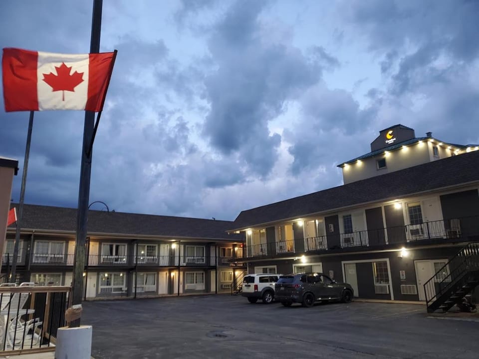 Niagara Falls Courtside Inn Motel in Niagara Falls